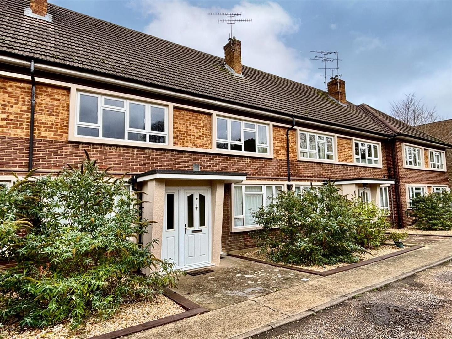 Strathmore Court, Upper Gordon Road